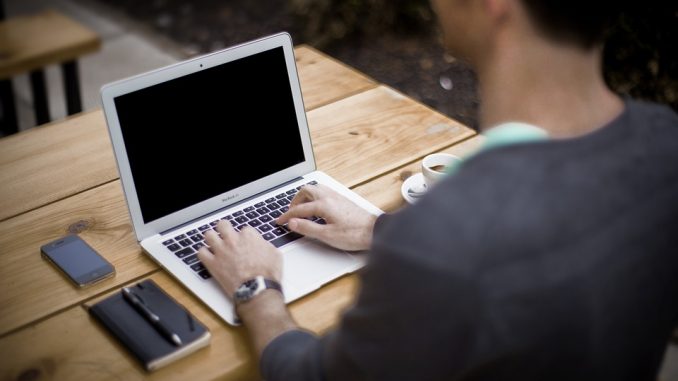 Focus mondo del lavoro: i possibili sbocchi lavorativi con i corsi professionali Focus mondo del lavoro: i possibili sbocchi lavorativi con i corsi professionali